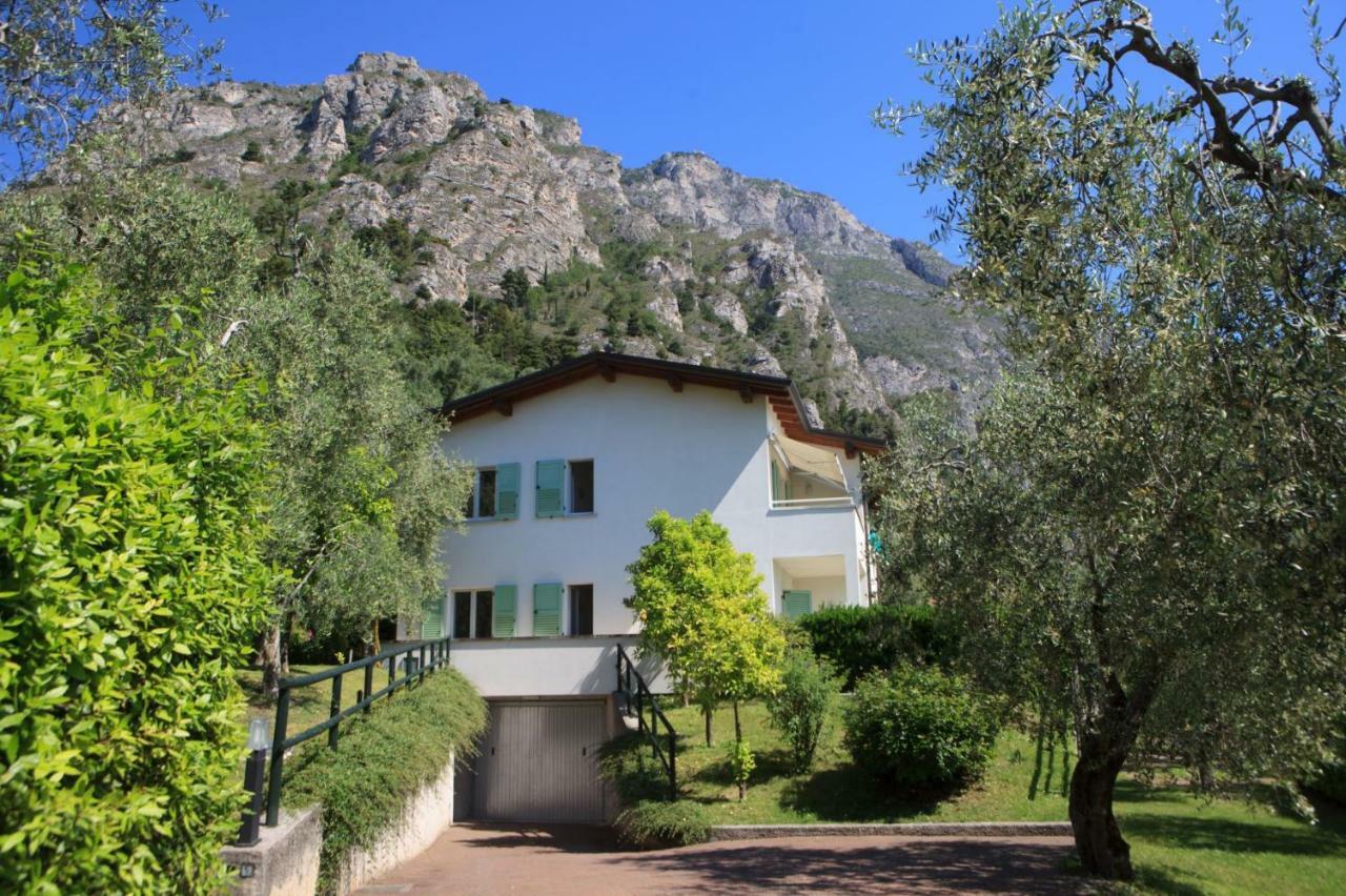 Residence Villa Aranci Лимоне сул Гарда Екстериор снимка