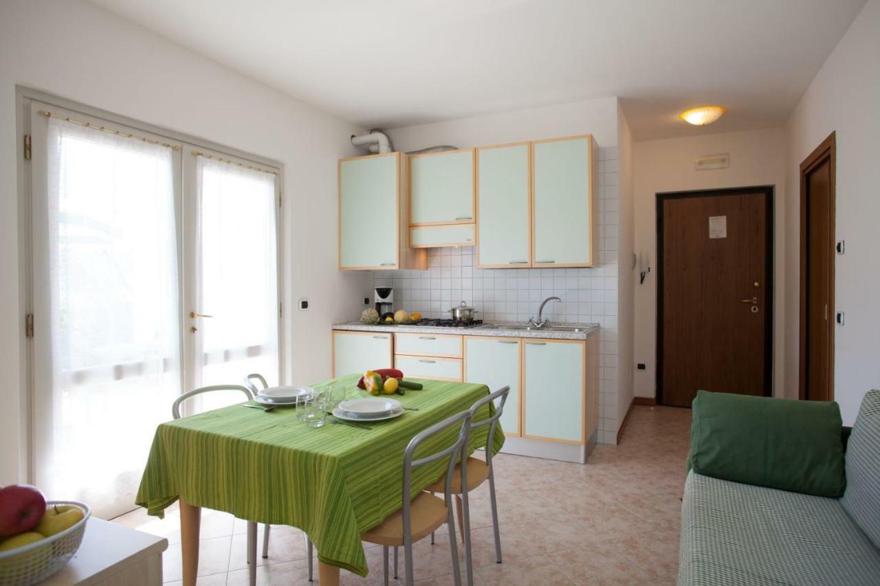Residence Villa Aranci Лимоне сул Гарда Екстериор снимка